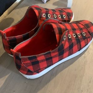 Plaid shoes